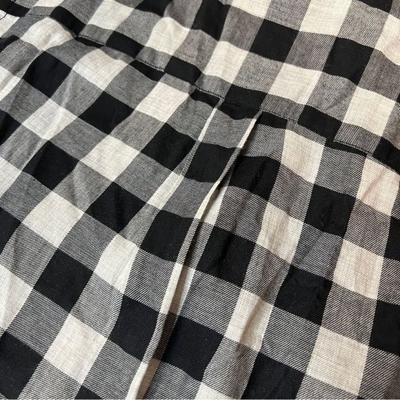 Calvin Klein Jeans - White & Black Buffalo Plaid Button Down Shirt, size XL - Picture 5 of 6